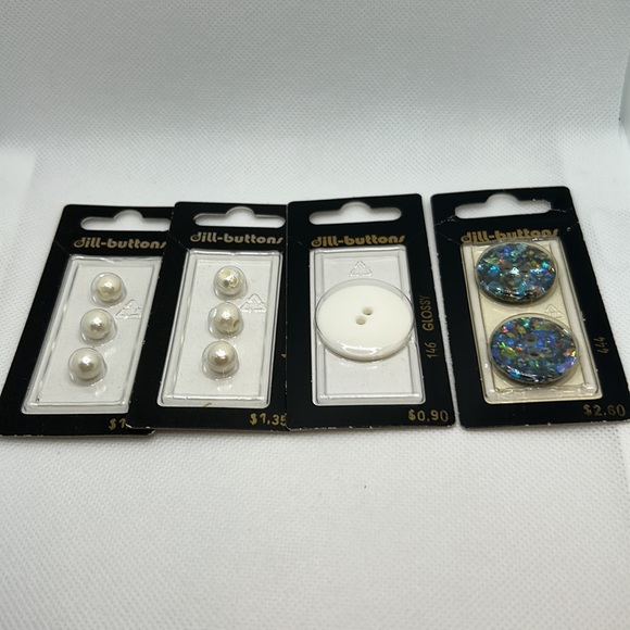 Vintage buttons by dill buttons Germany  for crafts, junk journals & sewing - Picture 2 of 9